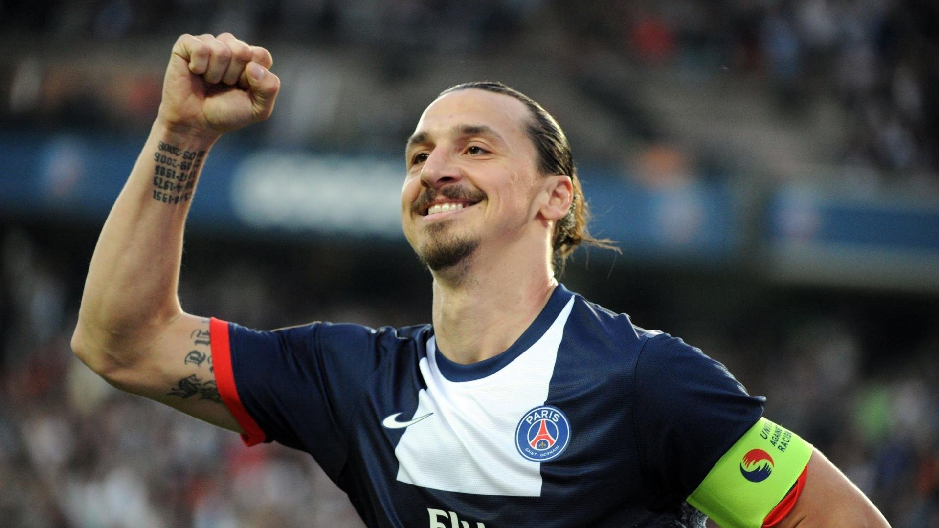 “马科斯·梅特罗的进攻火力和防守稳健,成就美洲狮队的全能之星”